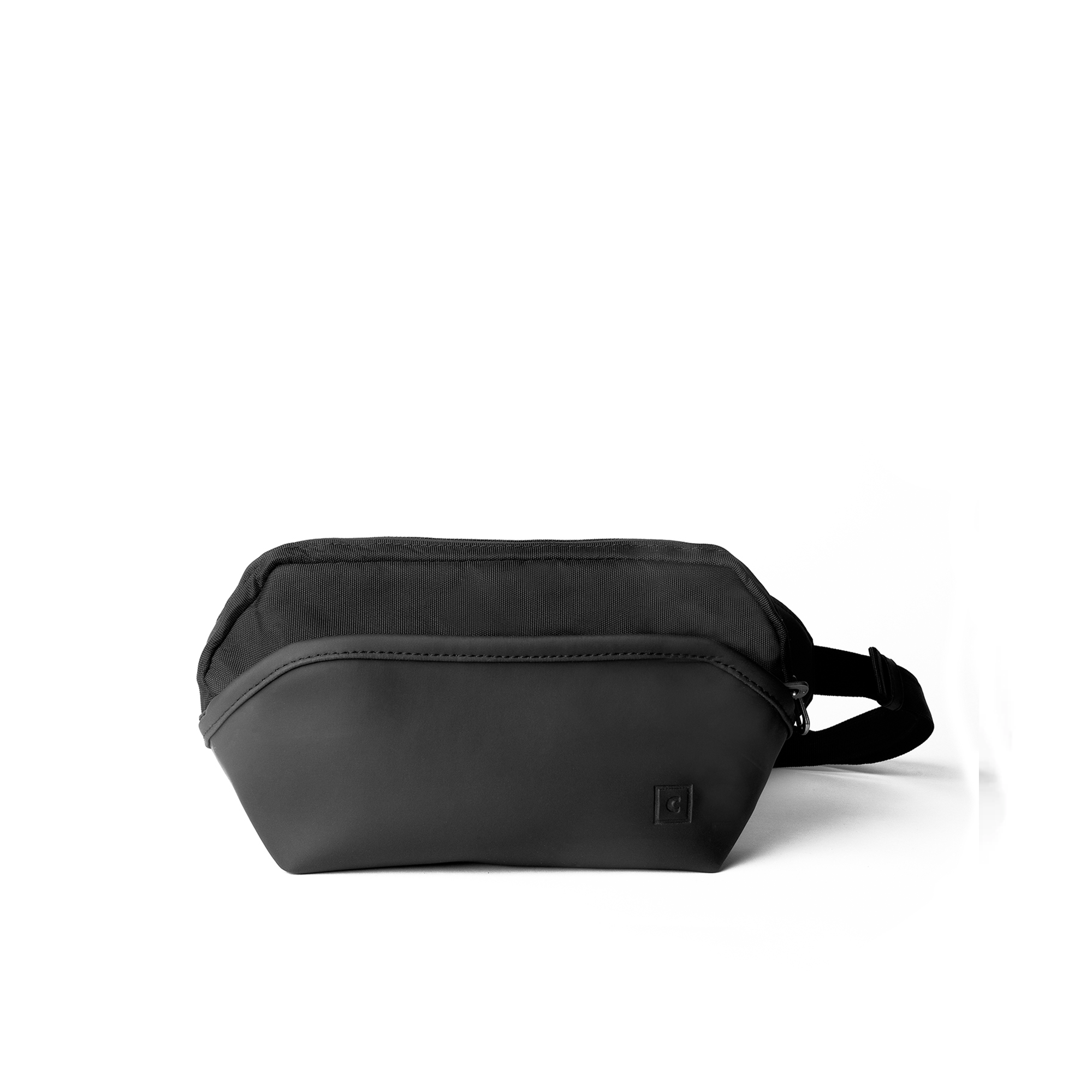 VIVE SLING BAG
