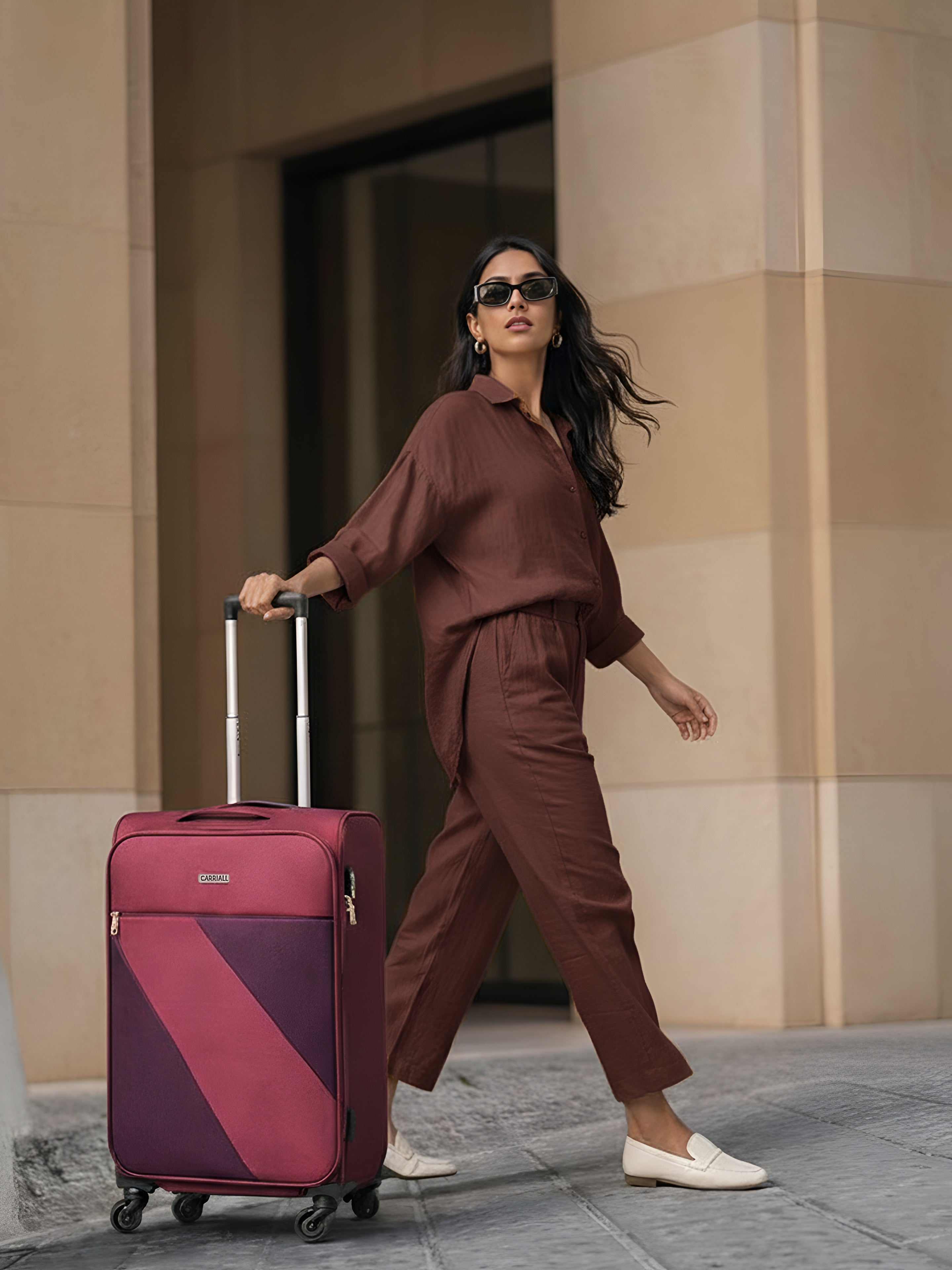 ACE Medium Luggage, durable trolley bag with aluminium pull handle