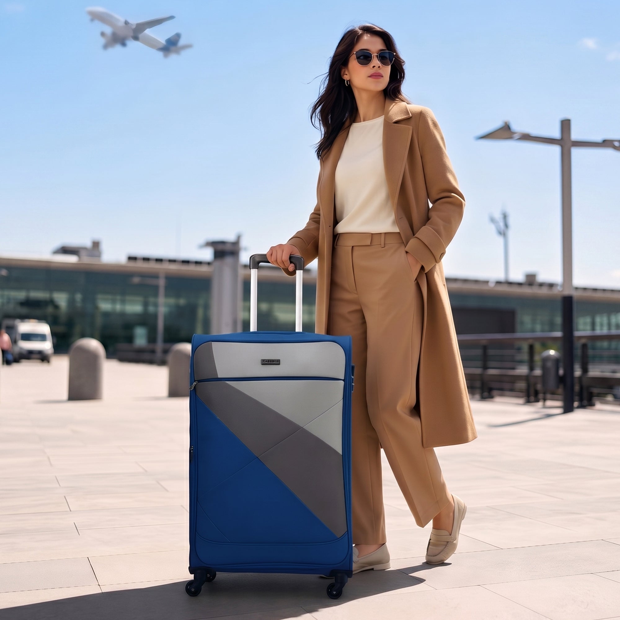 Vista Medium Luggage, organized check-in baggage with front access pocket